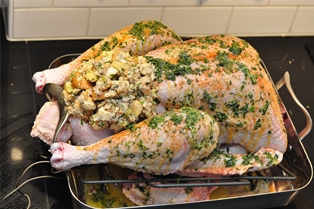 A&amp;V ABHF Oven Ready Turkey (15-17 ppl)