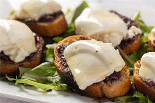 Crostini w Burrata &amp; Homemade Olive Tapenade